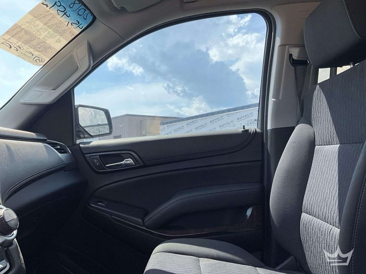 2018-chevrolet-tahoe-image-14