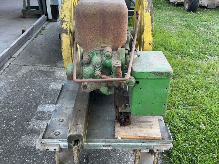 john-deere-e-1-1/2hp-image-2