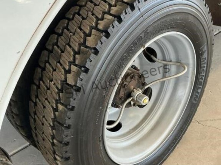 2014-ford-f550-image-7