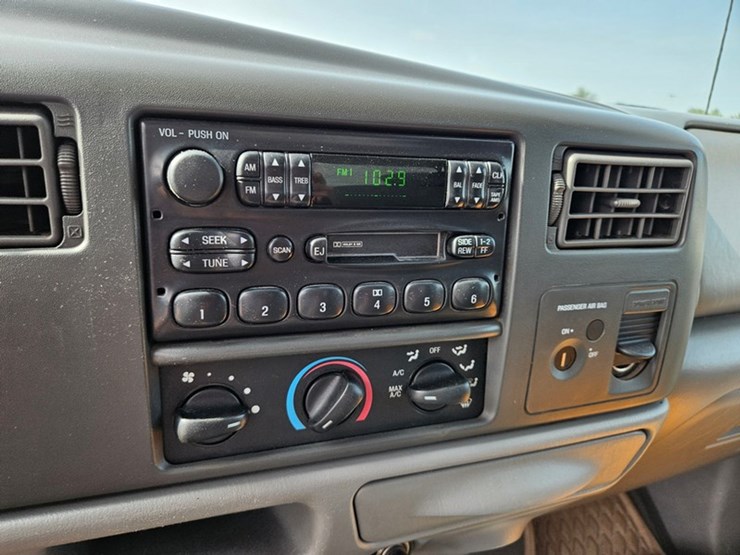 2004-ford-f250-xlt-image-34