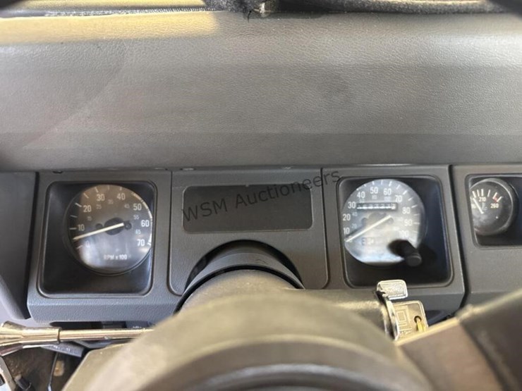 1988-jeep-wrangler-image-18
