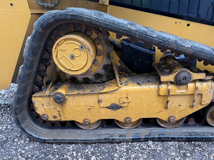 2017-caterpillar-249d-image-13