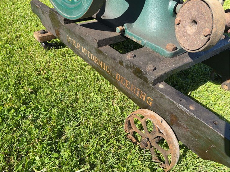 mccormick-deering-1-1/2-hp-engine-image-17