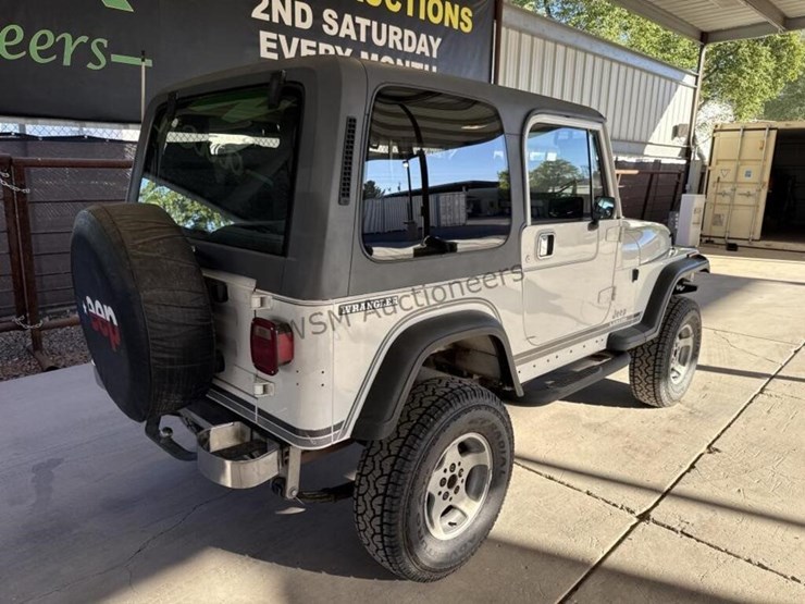 1988-jeep-wrangler-image-9