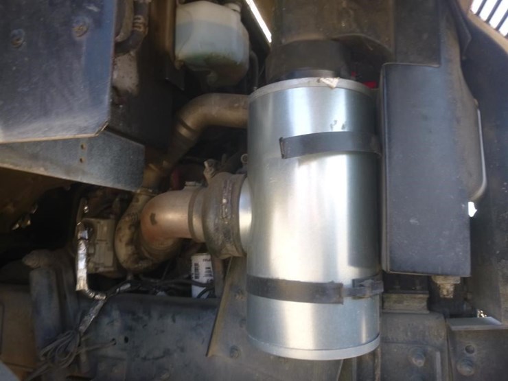 2012-freightliner-mt55-image-16