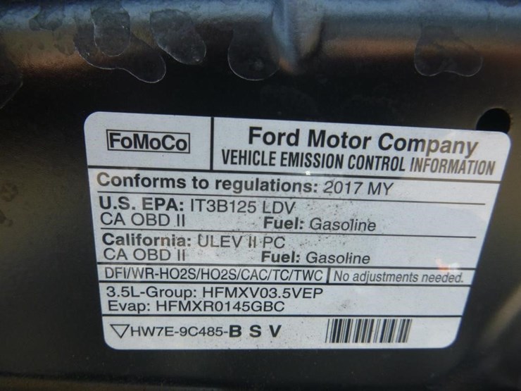 2017-ford-explorer-image-12