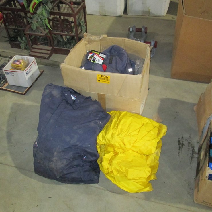 #45057 • Lot of Winter Clothes INV#45057
