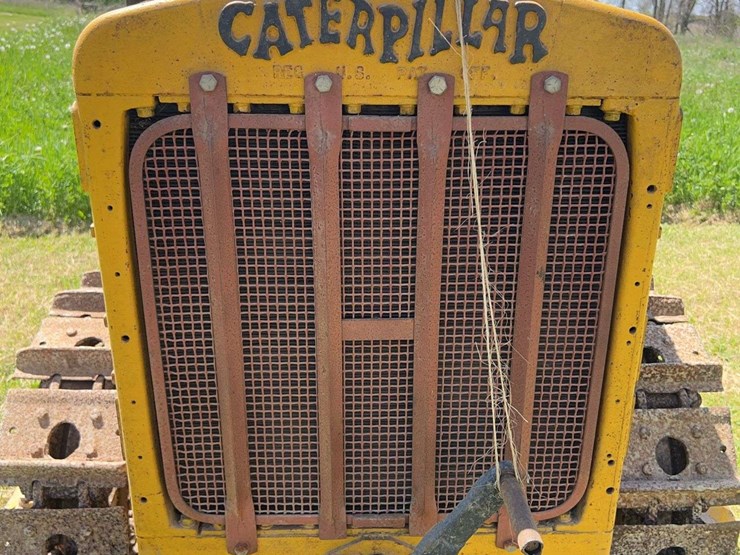 caterpillar-ten-image-13