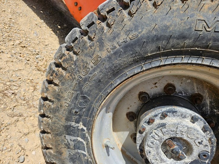 2015-jlg-400s-image-35