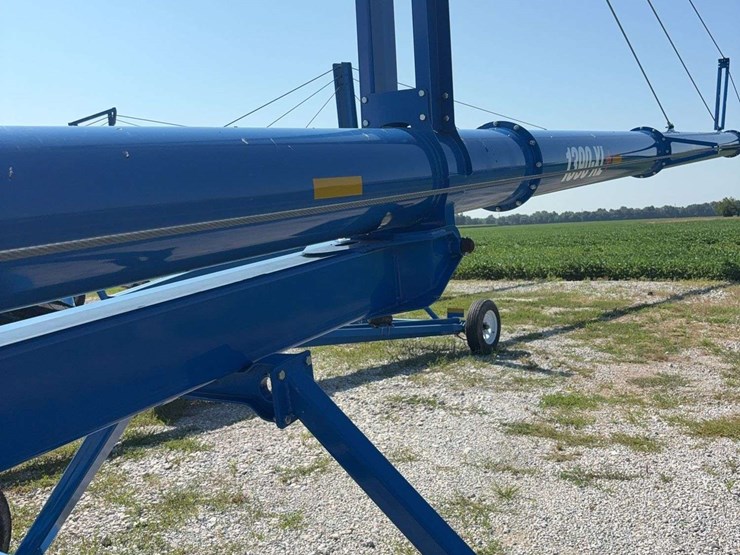 2022-brandt-13x90xlt-swing-away-auger,-hyd-raise-swing-away,-540pto,-less-than-60,000-bushel-ran,-still-has-the-paint-on-swing-away-augers,-twin-cylinder,-s/n--4905-image-26