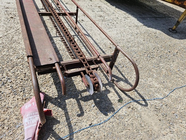 new-holland-25-image-11