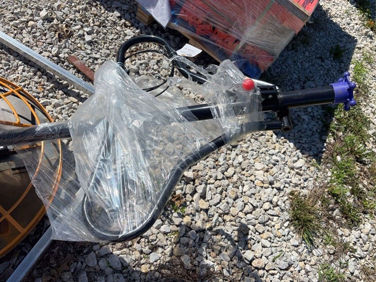 hand-held-power-trowel,-model-90b-image-13