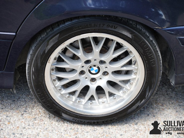 run-#228---2003-bmw-530i-sedan-image-17