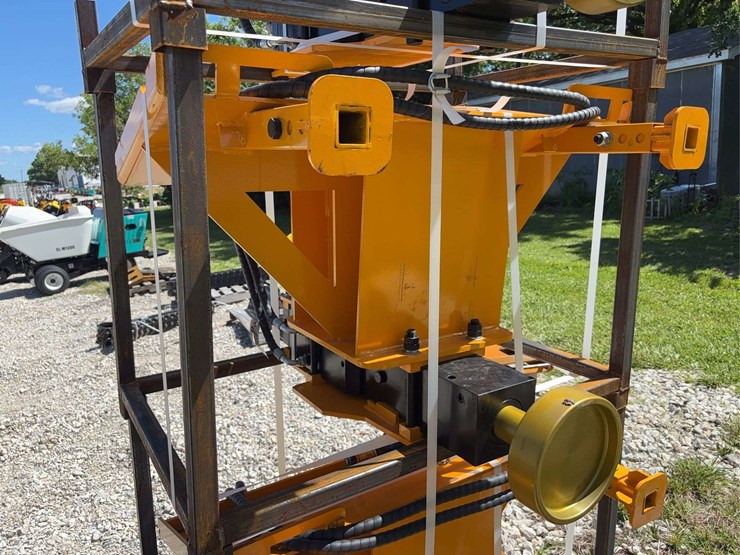 giyi-ad680-hydraulic-pile-hammer-image-7