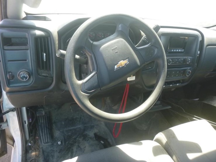 2015-chevrolet-2500-image-11