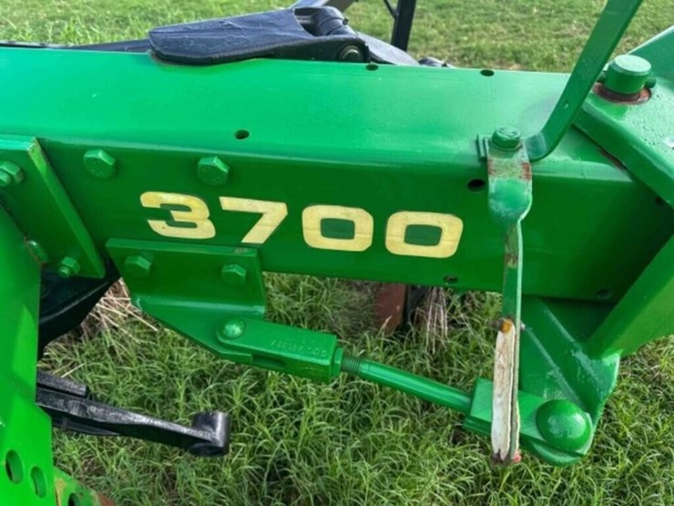 john-deere-3700-image-9