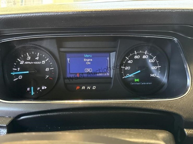 2013-ford-taurus-sdn-image-16
