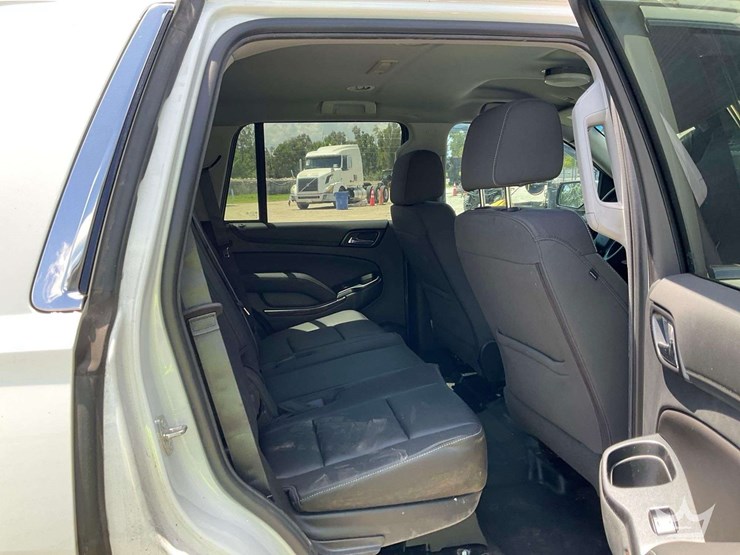 2019-chevrolet-tahoe-image-19