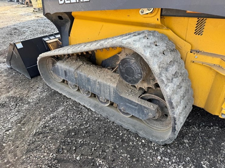 2021-deere-325g-image-17