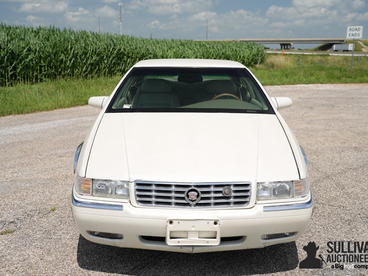 run-#227---2000-cadillac-el-dorado-image-2