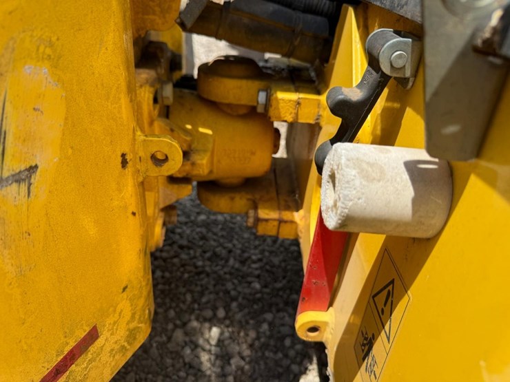 2017-bomag-bw900-50-image-11