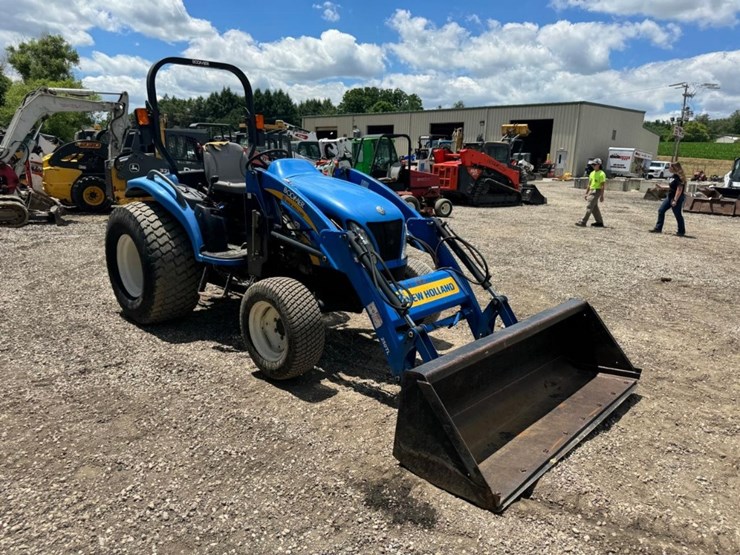 new-holland-boomer-3040-image-8