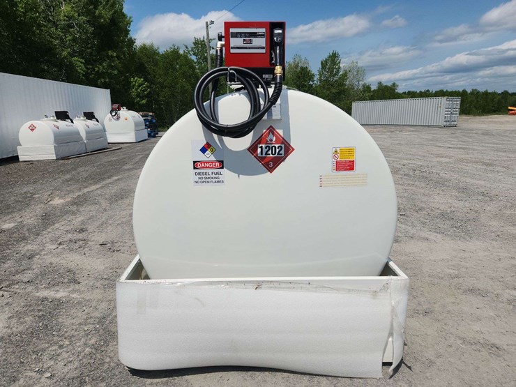 am-tank-fuel-tank-with-pump/nozzle-(1050-gallon/4000-litre)-image-4