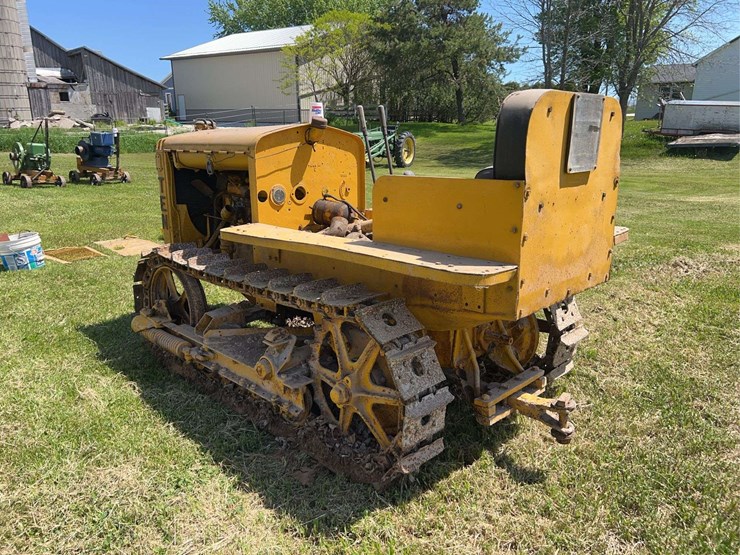 caterpillar-ten-image-5
