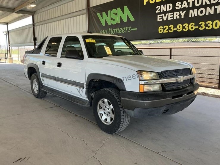 2003-chevrolet-avalanche-p/u-image-2
