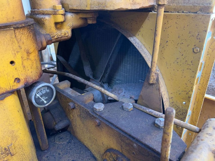caterpillar-thirty-image-14