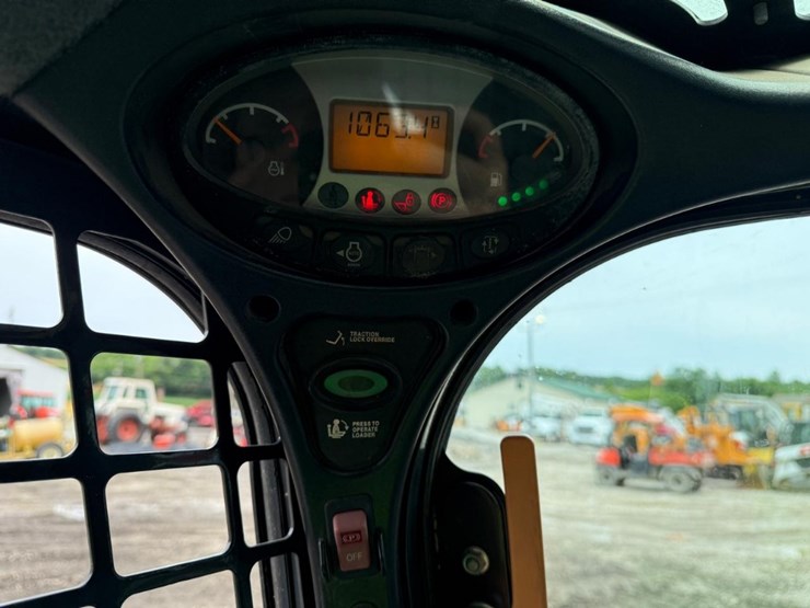 2017-bobcat-t770-image-24