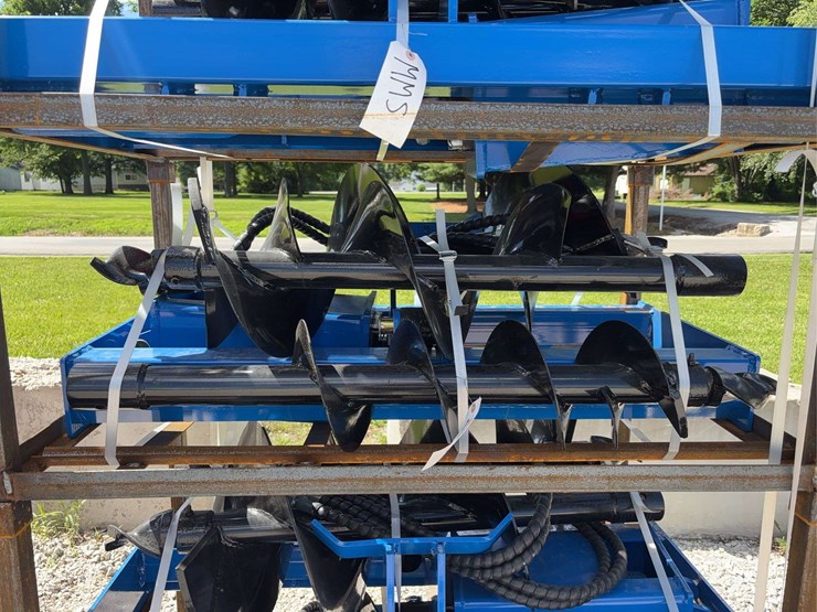 giyi-hydraulic-earth-auger-attachment-image-1