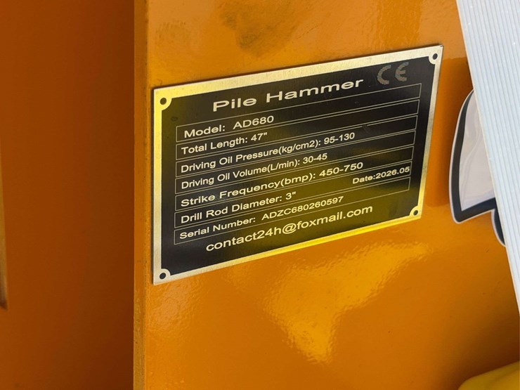 giyi-ad680-hydraulic-pile-hammer-image-9
