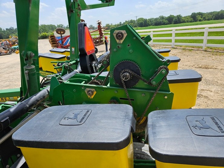 john-deere-1760-image-22