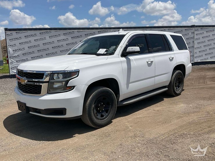 2019-chevrolet-tahoe-image-1