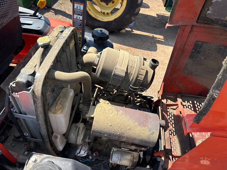 kubota-zd326s-image-11