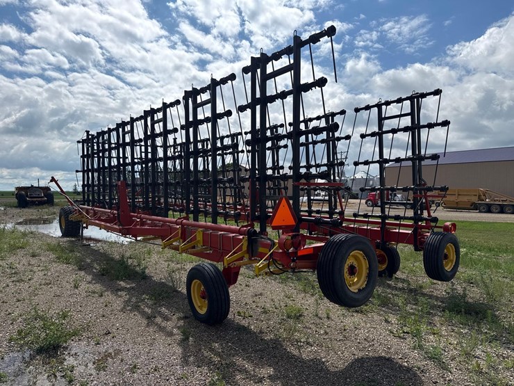 2013-bourgault-7200-image-2