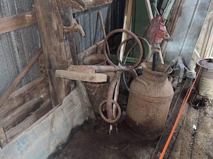 assorted-farm-equipment-and-agrigold-signage-lot-image-6