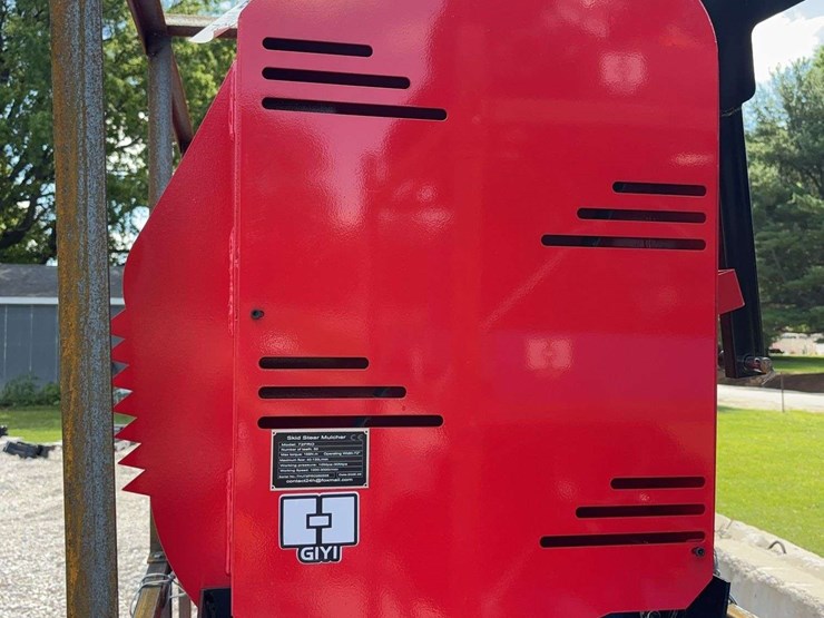 giyi-72pro-skid-steer-mulcher-attachment-image-2