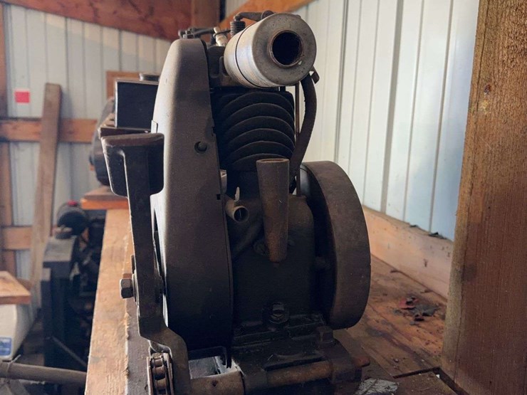 (2)-briggs-&-stratton-engines-image-4