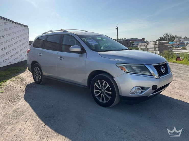 2014-nissan-pathfinder-image-2