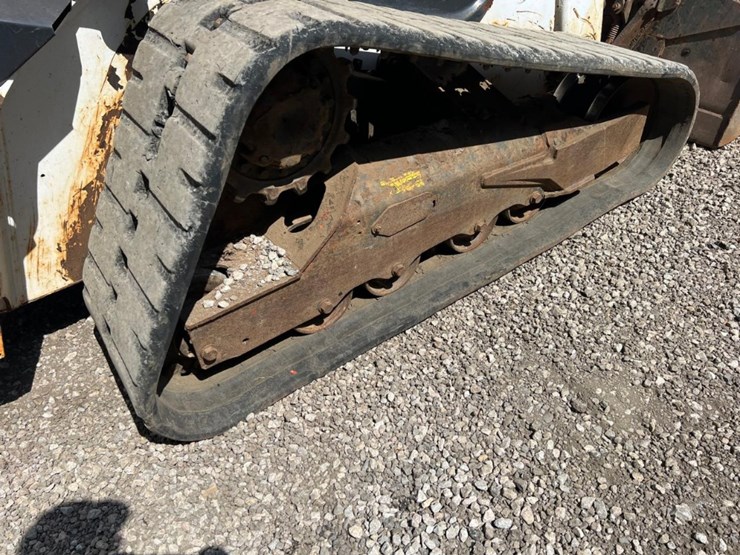 2022-bobcat-t76-image-16