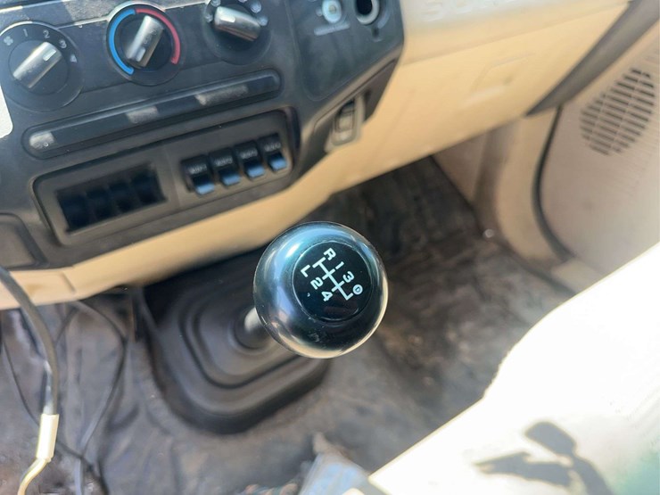2008-ford-f450-xl-image-24