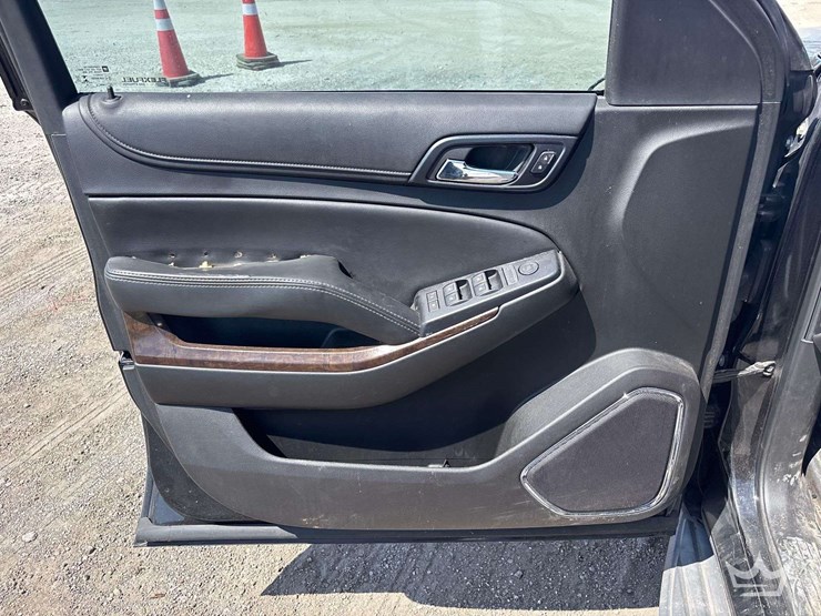 2018-chevrolet-tahoe-image-11
