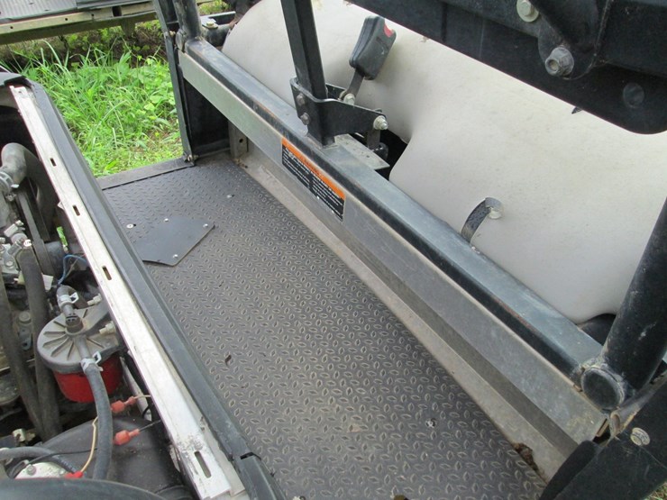 club-car-carryall-1700-image-13