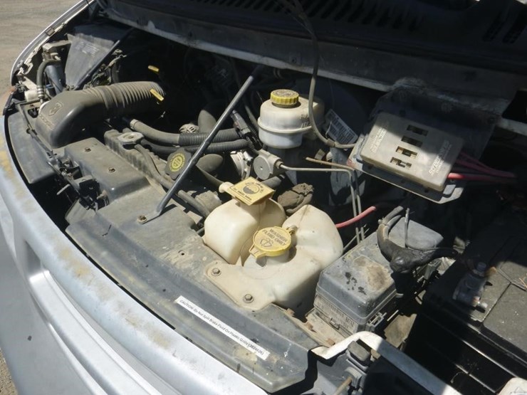 2003-dodge-ram-van-image-10