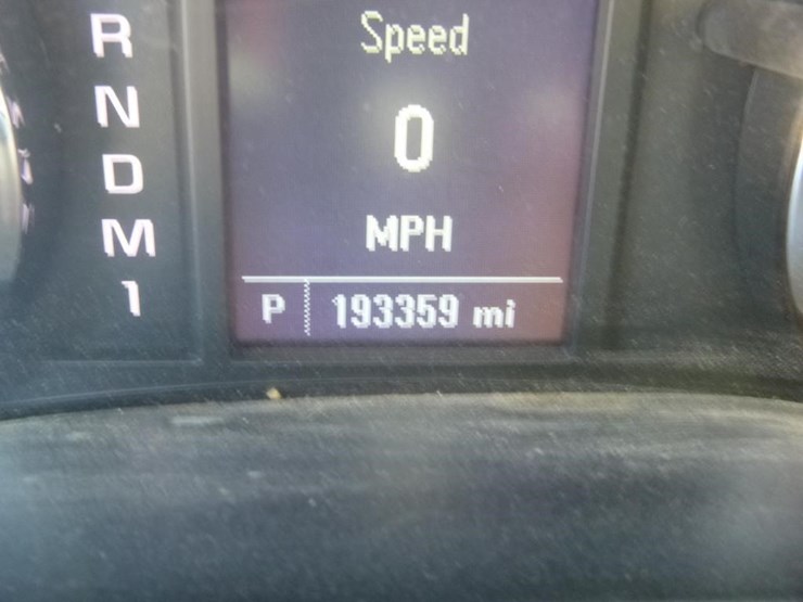 2015-chevrolet-2500-image-17