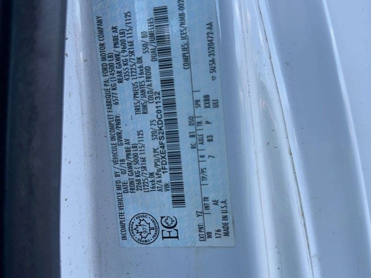 2019-ford-e450-image-27