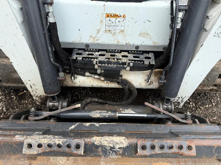 2017-bobcat-t770-image-10