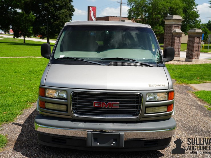 2002-gmc-1500-image-2